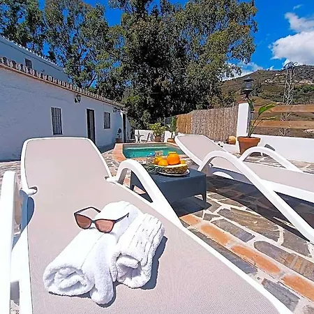Cortijo Eucalipto Nerja 2 *